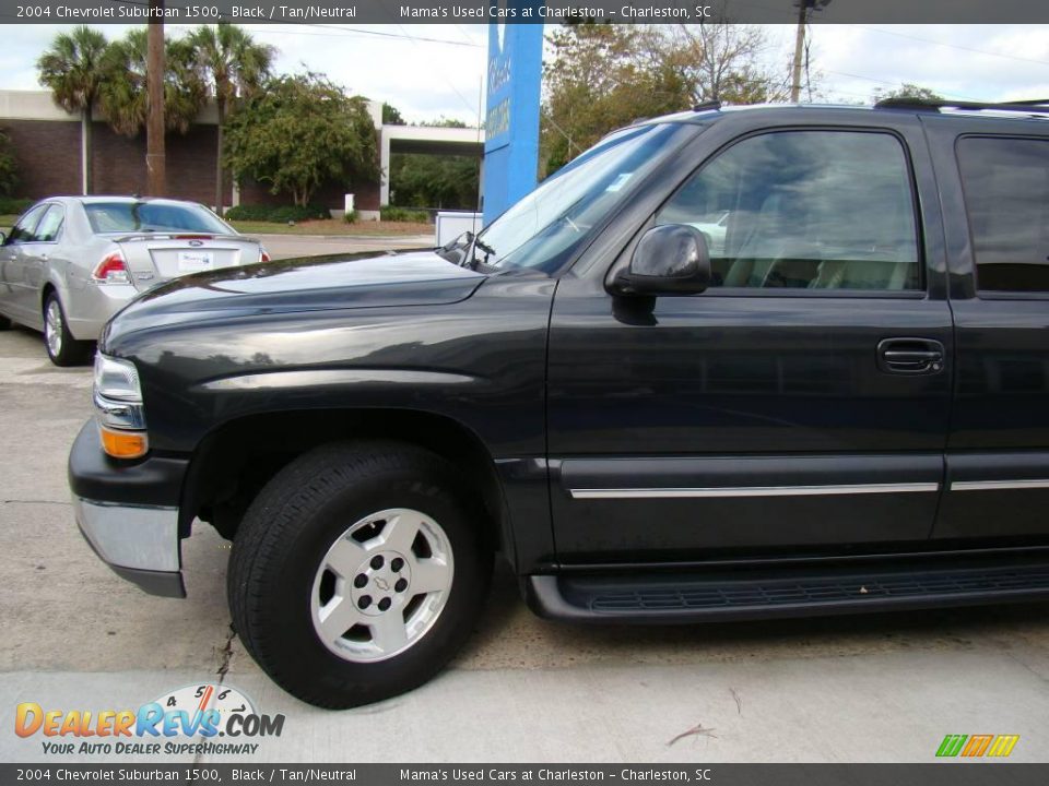 2004 Chevrolet Suburban 1500 Black / Tan/Neutral Photo #25
