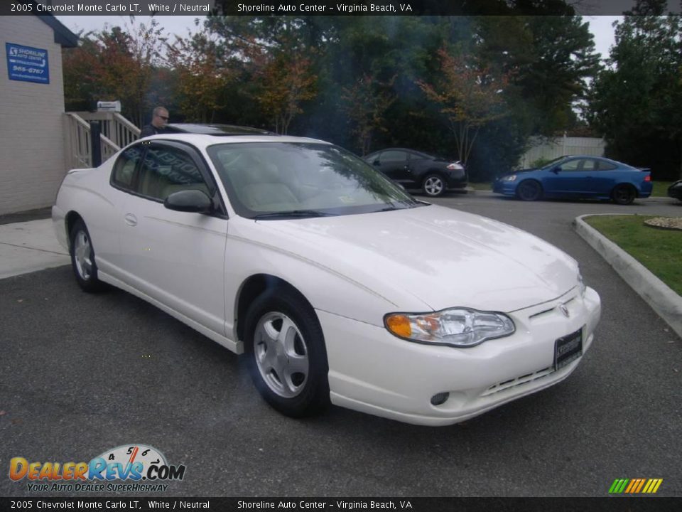 2005 Chevrolet Monte Carlo LT White / Neutral Photo #8