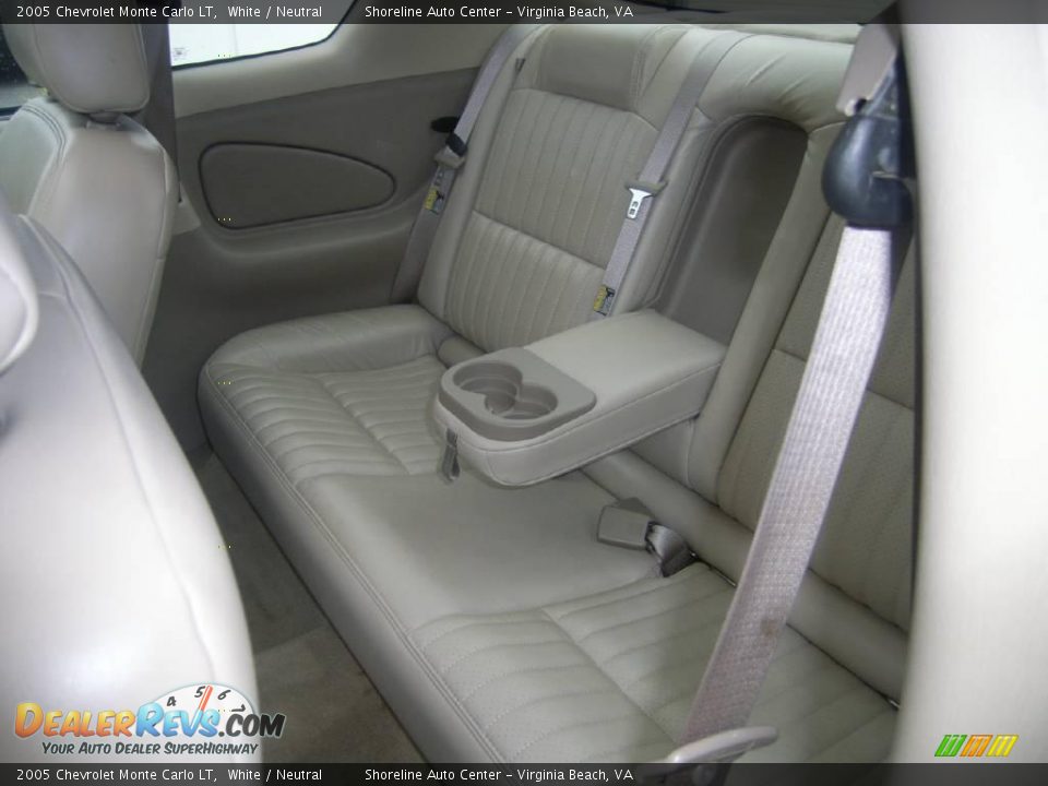 2005 Chevrolet Monte Carlo LT White / Neutral Photo #12
