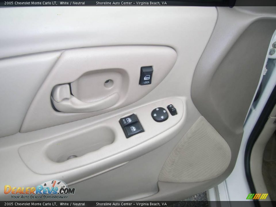 2005 Chevrolet Monte Carlo LT White / Neutral Photo #13