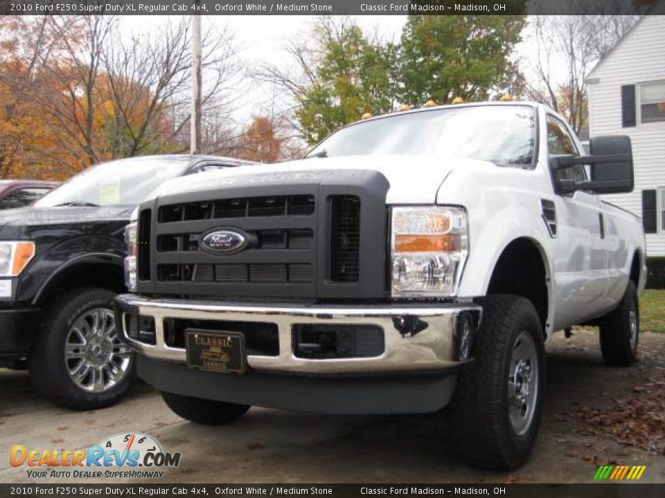 2010 Ford F250 Super Duty XL Regular Cab 4x4 Oxford White / Medium Stone Photo #1