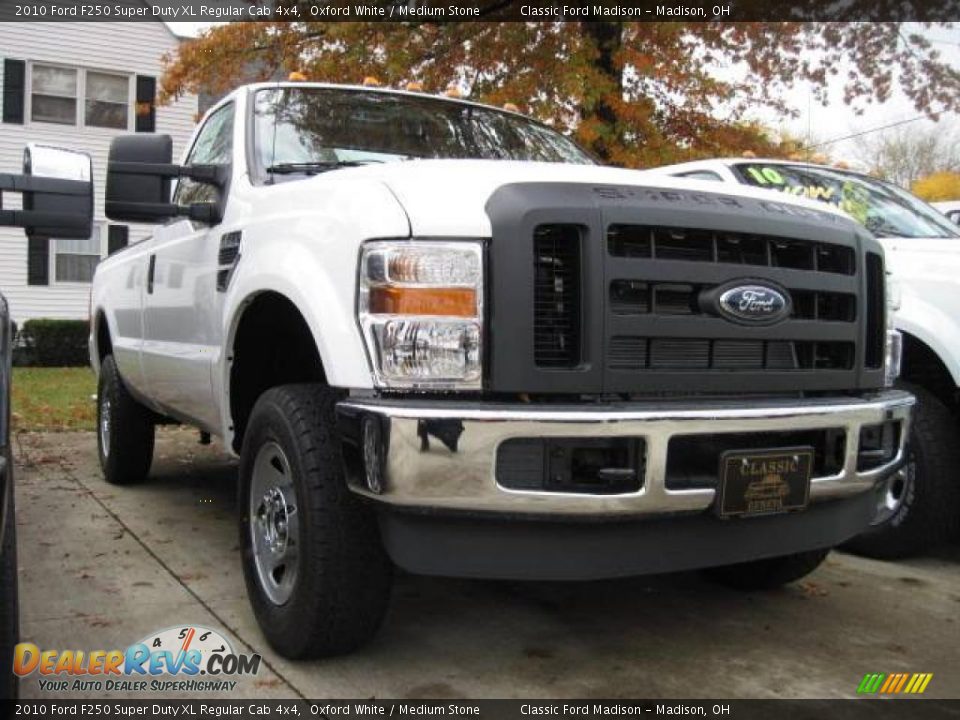 2010 Ford F250 Super Duty XL Regular Cab 4x4 Oxford White / Medium Stone Photo #3