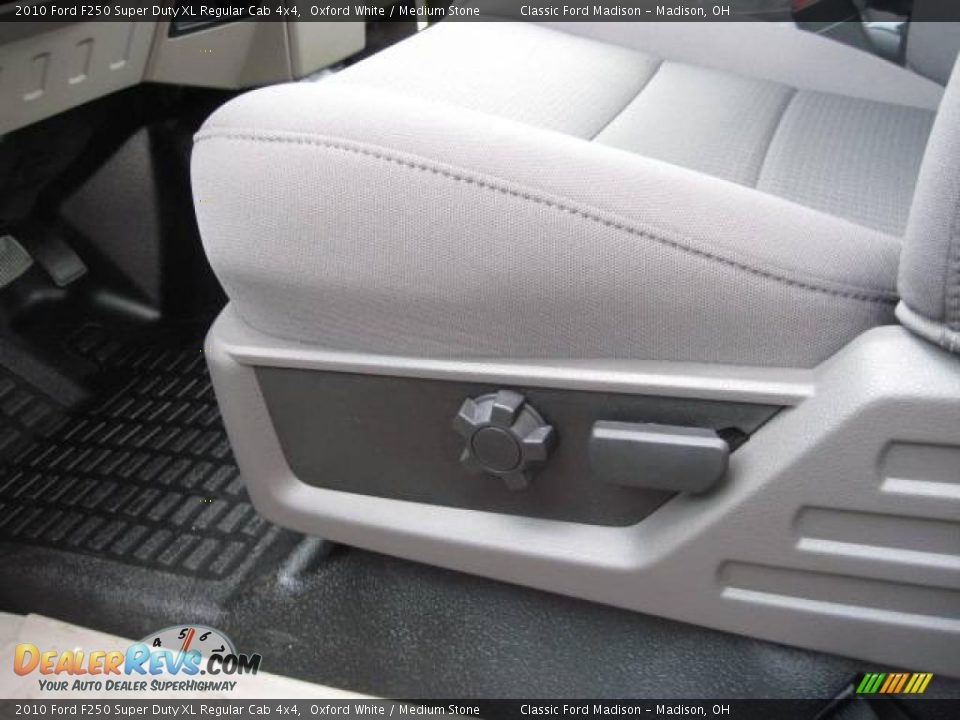 2010 Ford F250 Super Duty XL Regular Cab 4x4 Oxford White / Medium Stone Photo #7