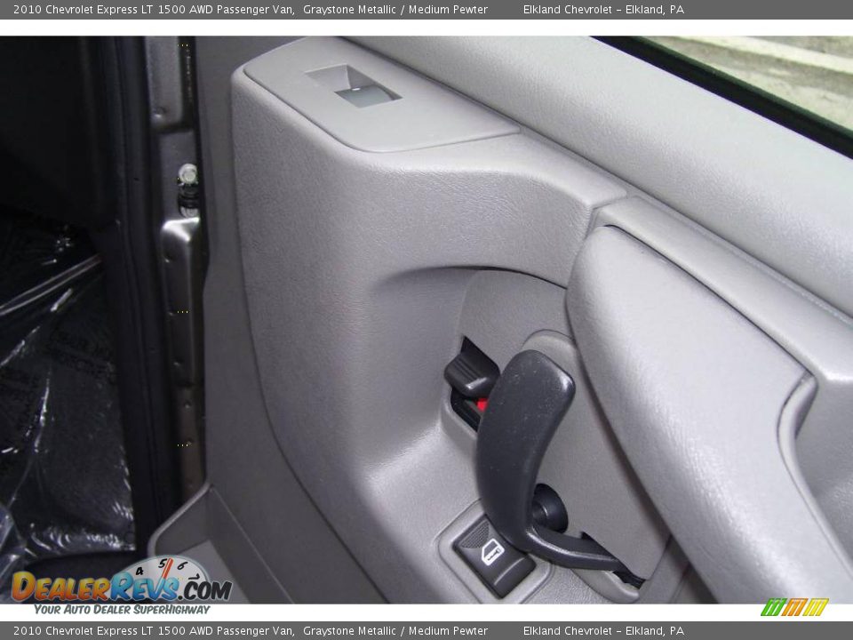 2010 Chevrolet Express LT 1500 AWD Passenger Van Graystone Metallic / Medium Pewter Photo #21