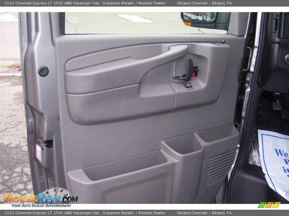 2010 Chevrolet Express LT 1500 AWD Passenger Van Graystone Metallic / Medium Pewter Photo #24