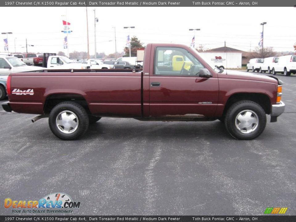 1997 Chevrolet C/K K1500 Regular Cab 4x4 Dark Toreador Red Metallic / Medium Dark Pewter Photo #2