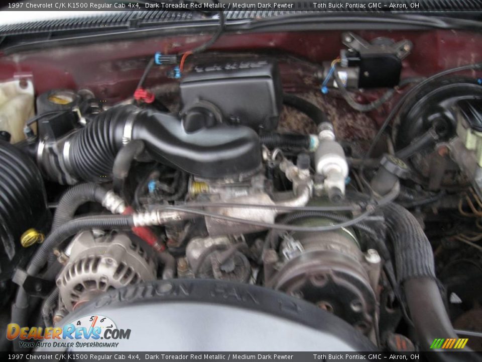 1997 Chevrolet C/K K1500 Regular Cab 4x4 Dark Toreador Red Metallic / Medium Dark Pewter Photo #10