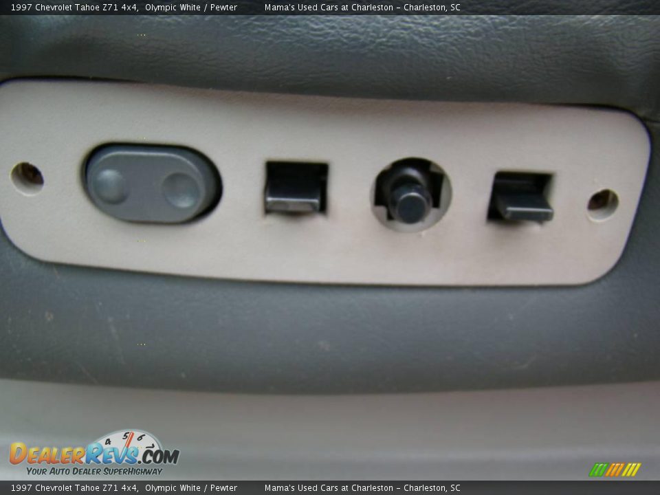 1997 Chevrolet Tahoe Z71 4x4 Olympic White / Pewter Photo #19