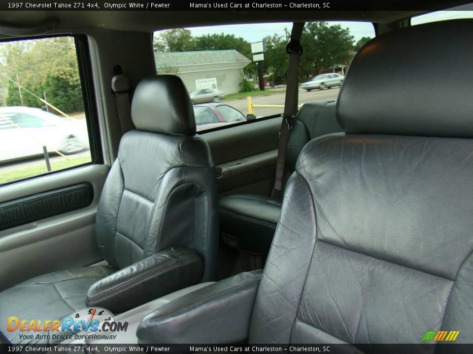 1997 Chevrolet Tahoe Z71 4x4 Olympic White / Pewter Photo #26