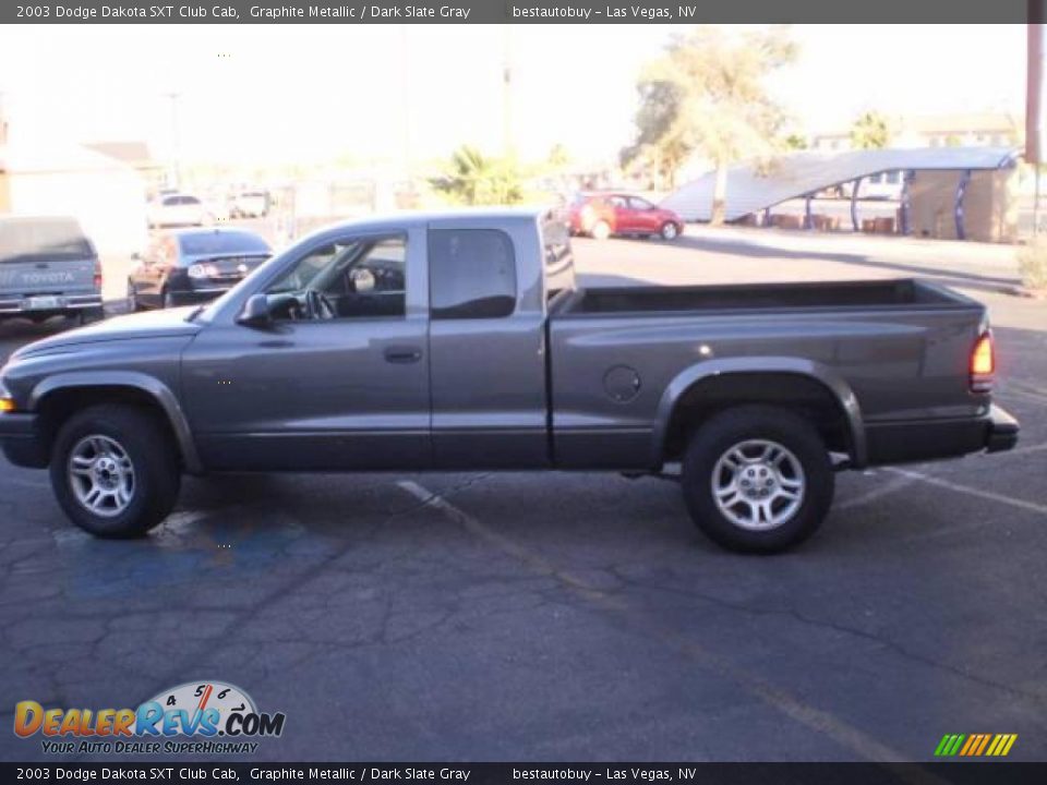2003 Dodge Dakota SXT Club Cab Graphite Metallic / Dark Slate Gray Photo #2