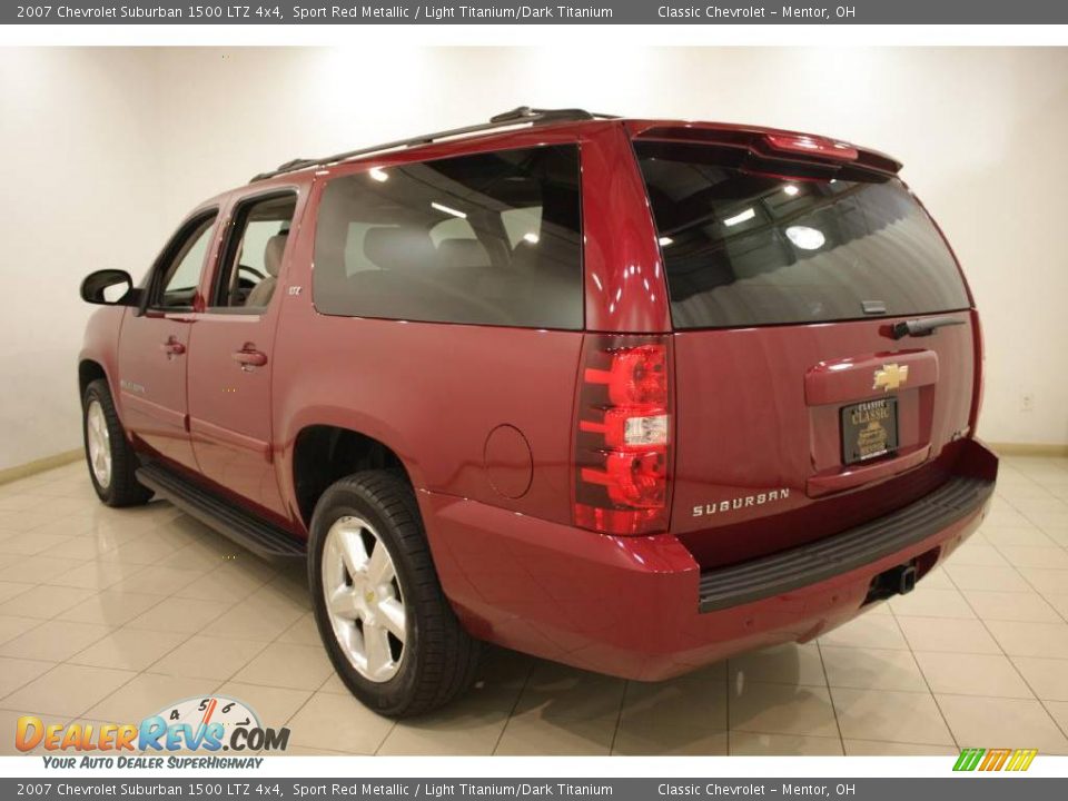 2007 Chevrolet Suburban 1500 LTZ 4x4 Sport Red Metallic / Light Titanium/Dark Titanium Photo #5