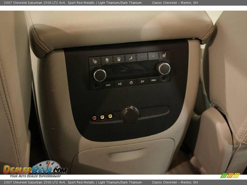 2007 Chevrolet Suburban 1500 LTZ 4x4 Sport Red Metallic / Light Titanium/Dark Titanium Photo #21