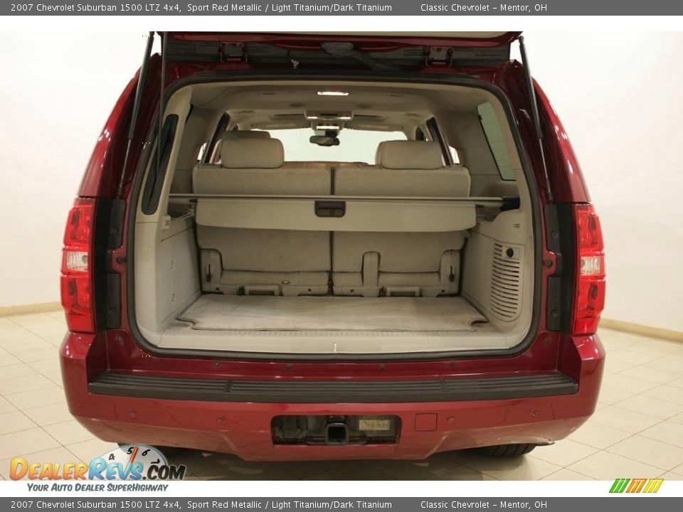 2007 Chevrolet Suburban 1500 LTZ 4x4 Sport Red Metallic / Light Titanium/Dark Titanium Photo #23