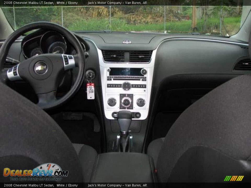 2008 Chevrolet Malibu LT Sedan White / Ebony Photo #11