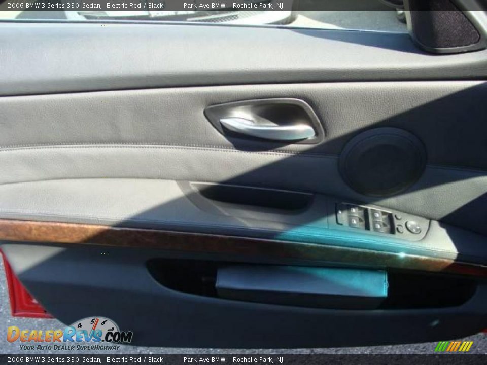 2006 BMW 3 Series 330i Sedan Electric Red / Black Photo #9