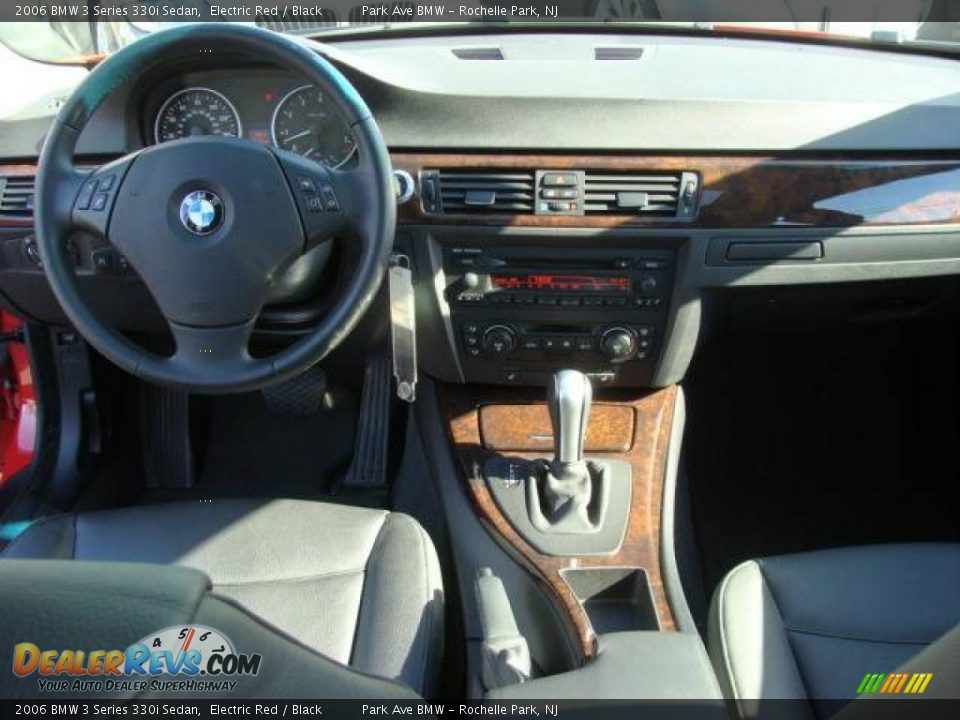 2006 BMW 3 Series 330i Sedan Electric Red / Black Photo #12