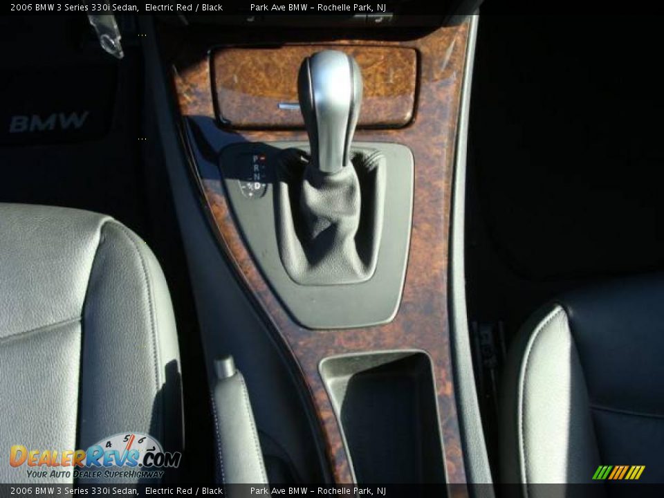 2006 BMW 3 Series 330i Sedan Electric Red / Black Photo #16