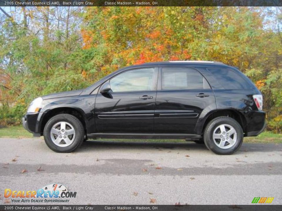 2005 Chevrolet Equinox LS AWD Black / Light Gray Photo #7