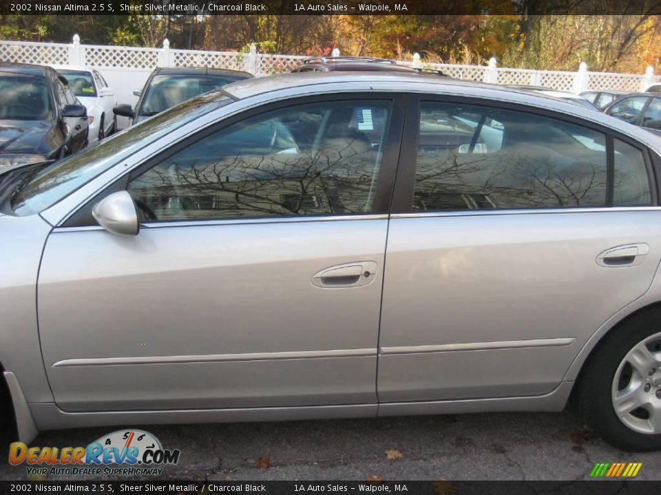 2002 Nissan Altima 2.5 S Sheer Silver Metallic / Charcoal Black Photo #9
