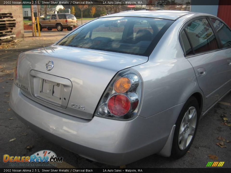 2002 Nissan Altima 2.5 S Sheer Silver Metallic / Charcoal Black Photo #13