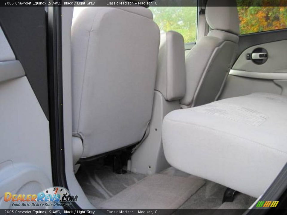 2005 Chevrolet Equinox LS AWD Black / Light Gray Photo #15