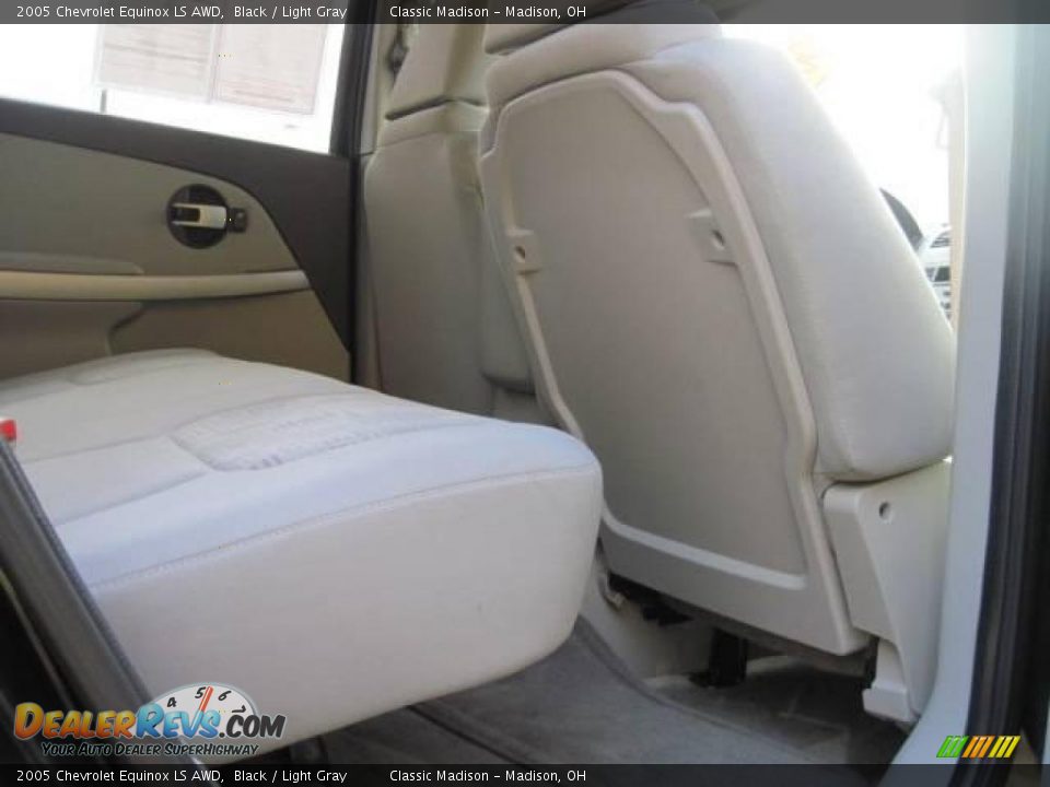 2005 Chevrolet Equinox LS AWD Black / Light Gray Photo #17