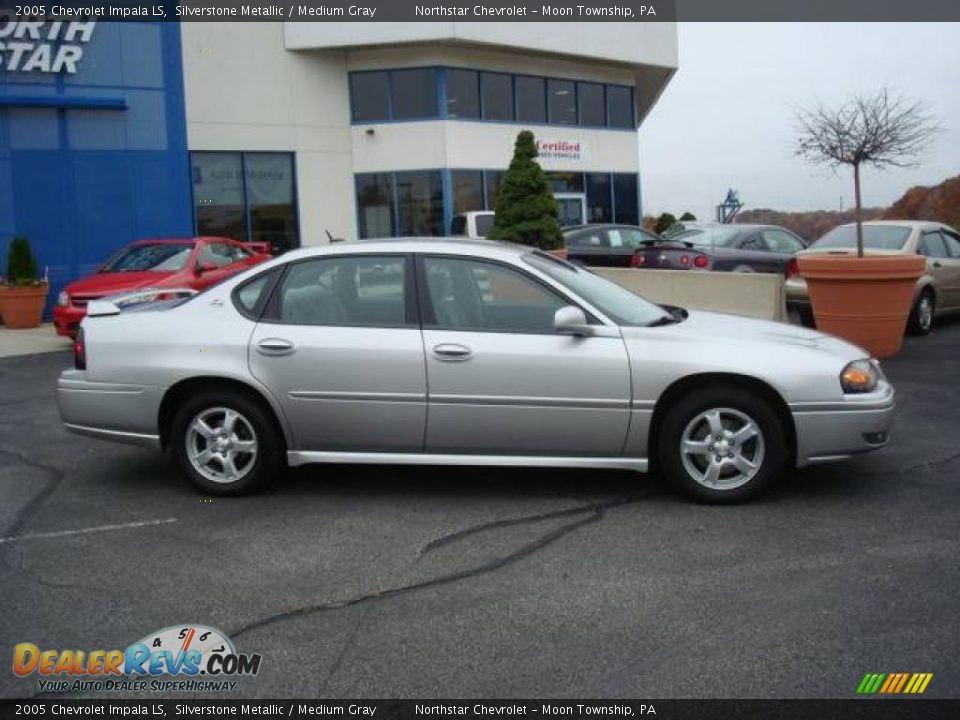 2005 Chevrolet Impala LS Silverstone Metallic / Medium Gray Photo #2