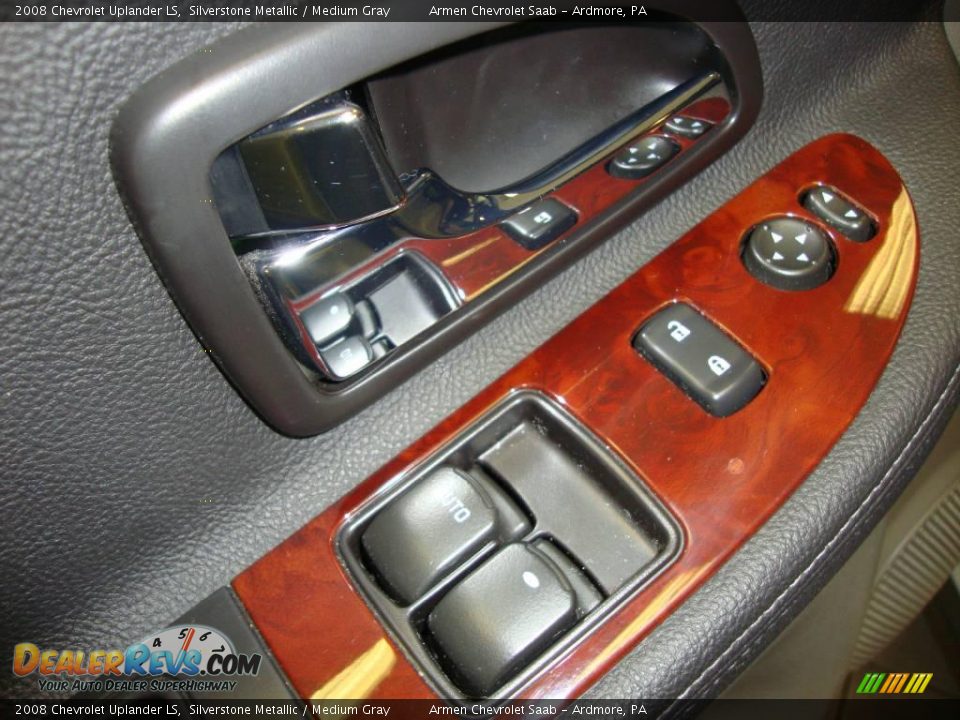 2008 Chevrolet Uplander LS Silverstone Metallic / Medium Gray Photo #12