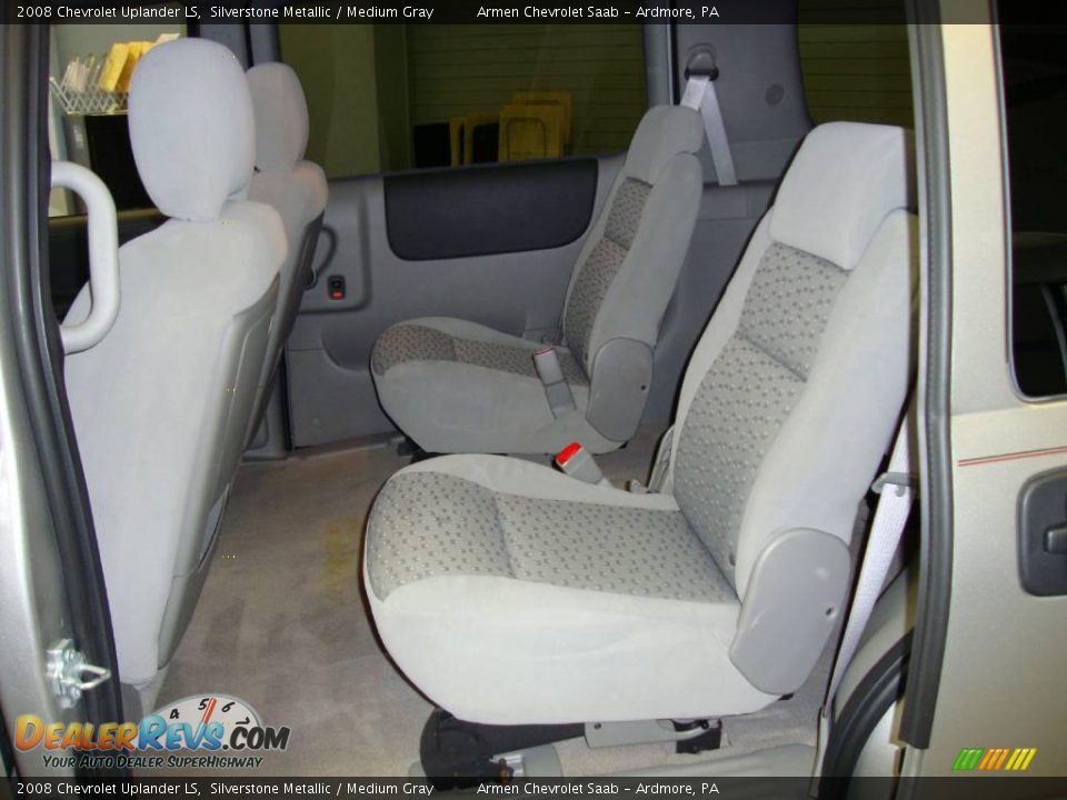 2008 Chevrolet Uplander LS Silverstone Metallic / Medium Gray Photo #18