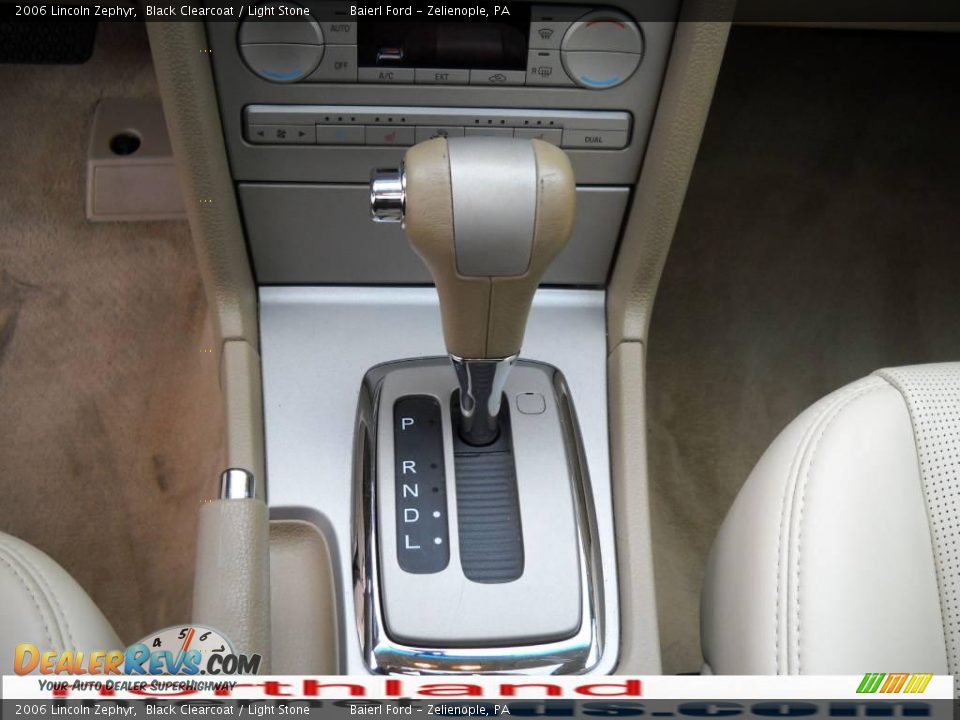 2006 Lincoln Zephyr Black Clearcoat / Light Stone Photo #18