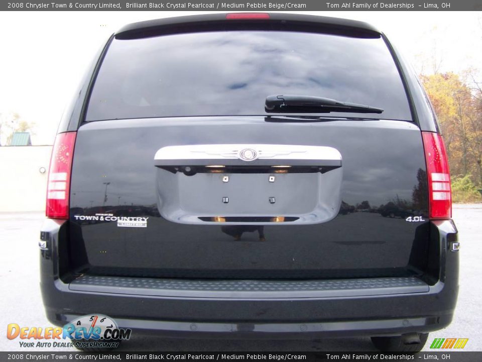 2008 Chrysler Town & Country Limited Brilliant Black Crystal Pearlcoat / Medium Pebble Beige/Cream Photo #10