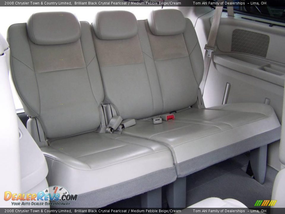 2008 Chrysler Town & Country Limited Brilliant Black Crystal Pearlcoat / Medium Pebble Beige/Cream Photo #14