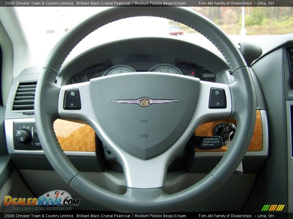 2008 Chrysler Town & Country Limited Brilliant Black Crystal Pearlcoat / Medium Pebble Beige/Cream Photo #20