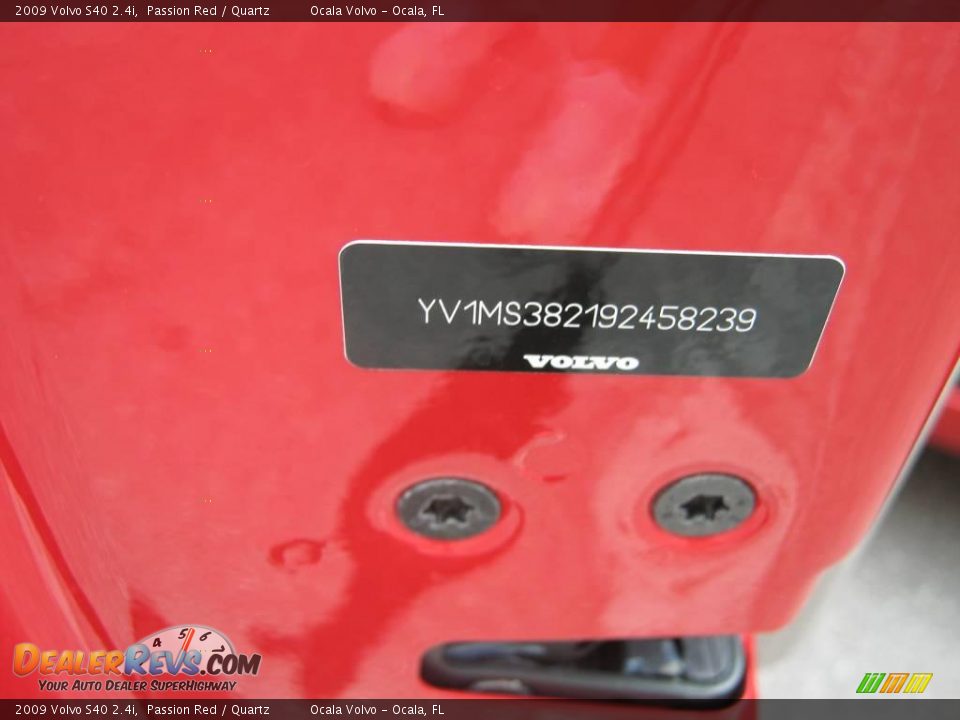 2009 Volvo S40 2.4i Passion Red / Quartz Photo #14