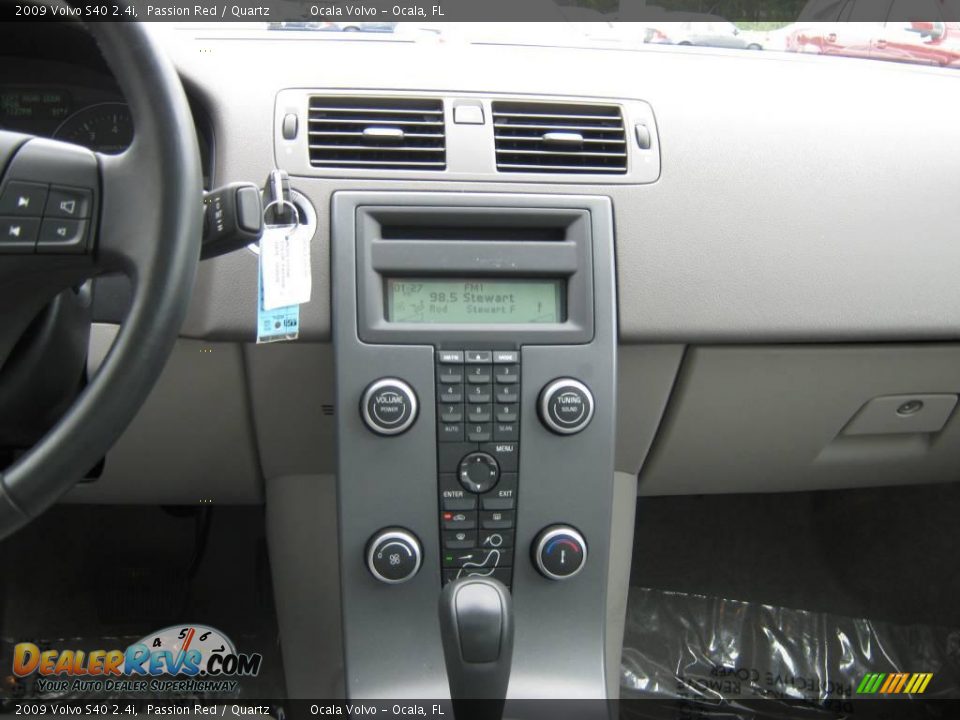 2009 Volvo S40 2.4i Passion Red / Quartz Photo #23