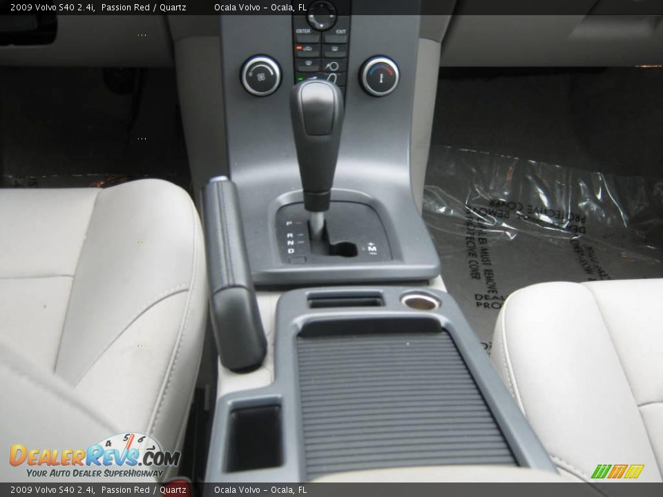 2009 Volvo S40 2.4i Passion Red / Quartz Photo #24