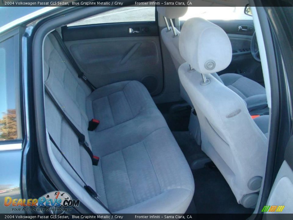 2004 Volkswagen Passat GLS Sedan Blue Graphite Metallic / Grey Photo #22