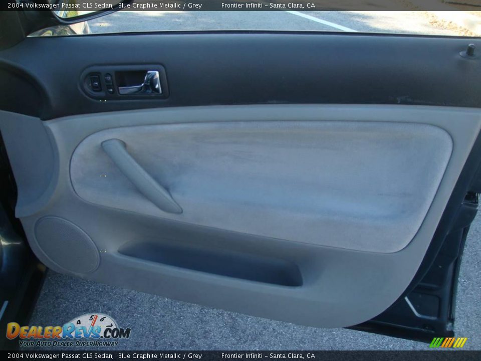 2004 Volkswagen Passat GLS Sedan Blue Graphite Metallic / Grey Photo #25
