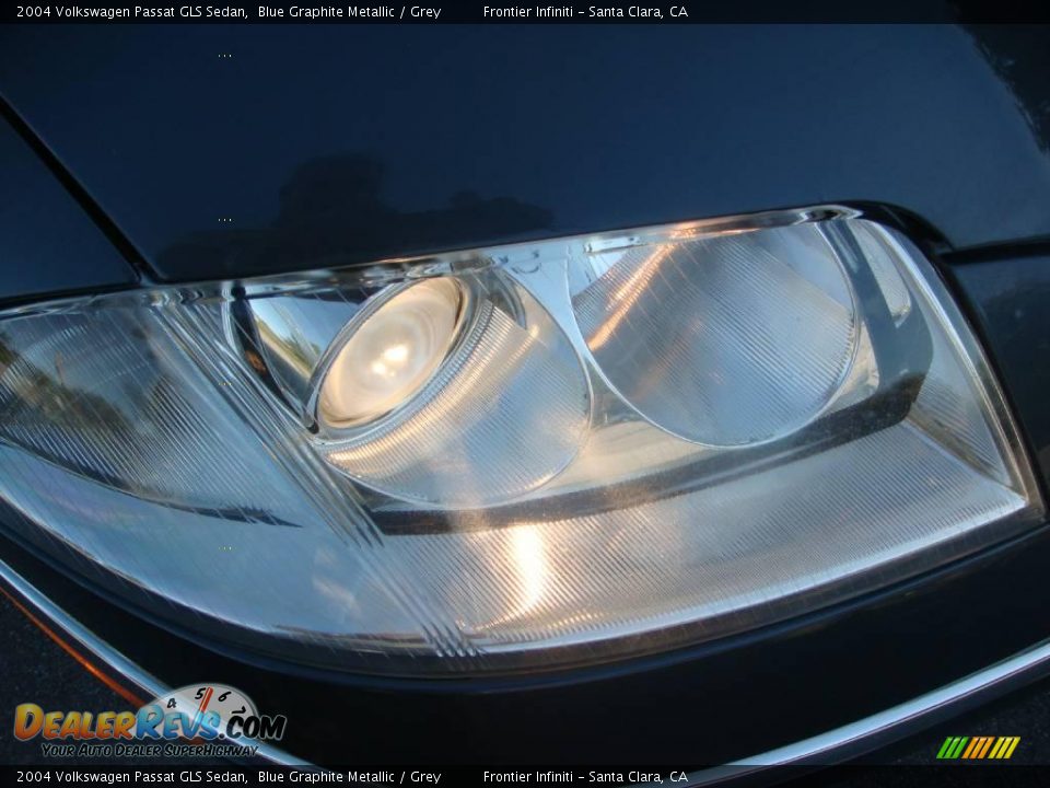 2004 Volkswagen Passat GLS Sedan Blue Graphite Metallic / Grey Photo #29