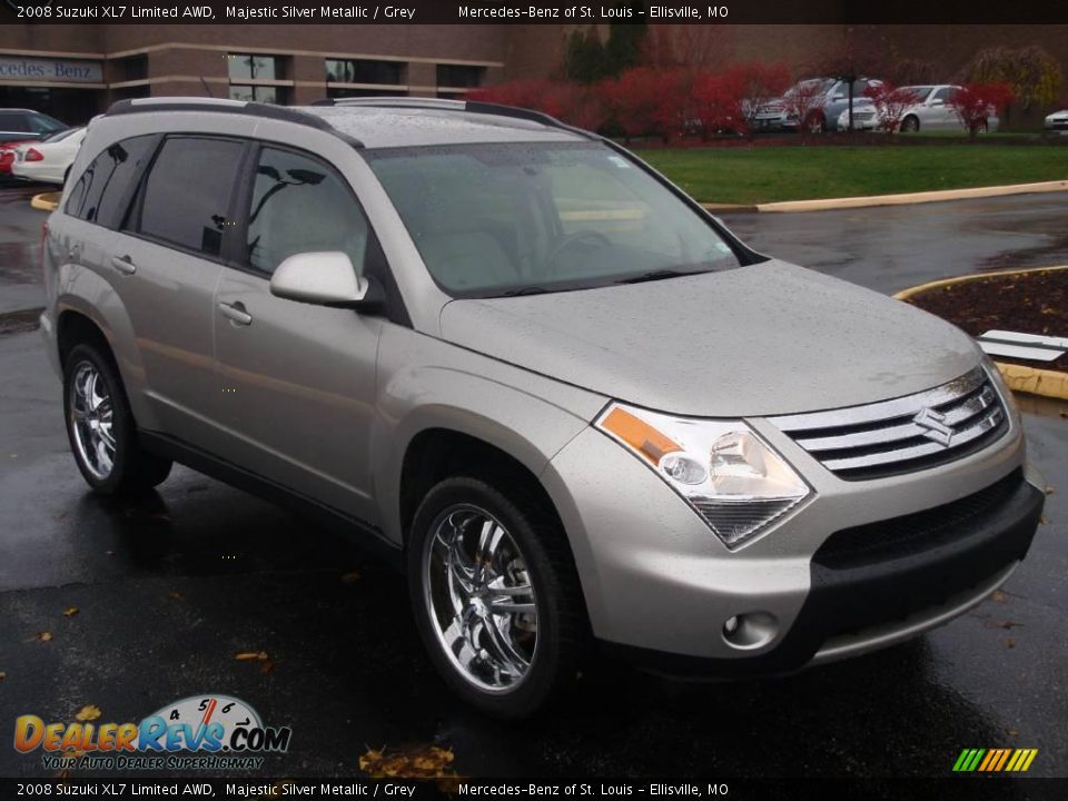 2008 Suzuki XL7 Limited AWD Majestic Silver Metallic / Grey Photo #4