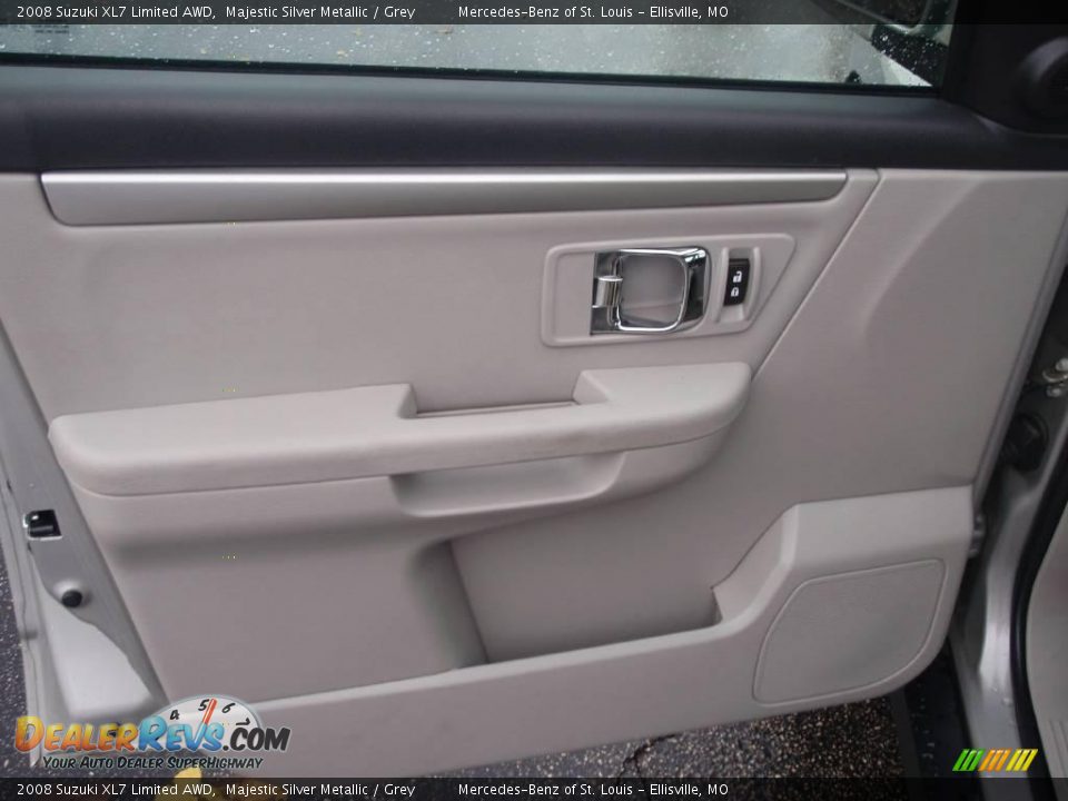 2008 Suzuki XL7 Limited AWD Majestic Silver Metallic / Grey Photo #18