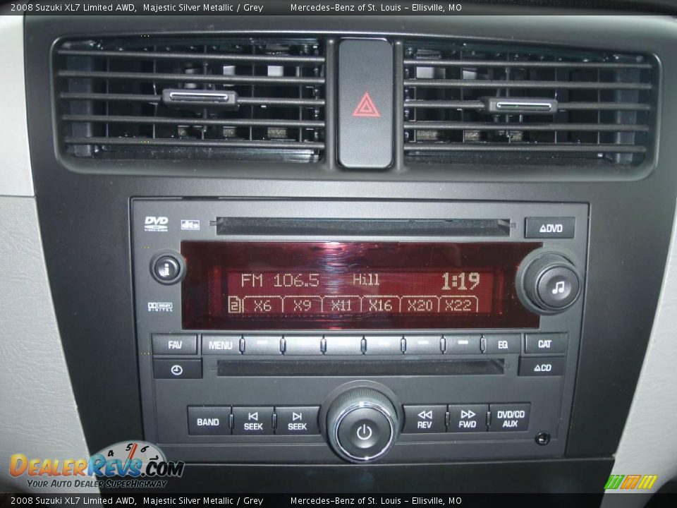 2008 Suzuki XL7 Limited AWD Majestic Silver Metallic / Grey Photo #21
