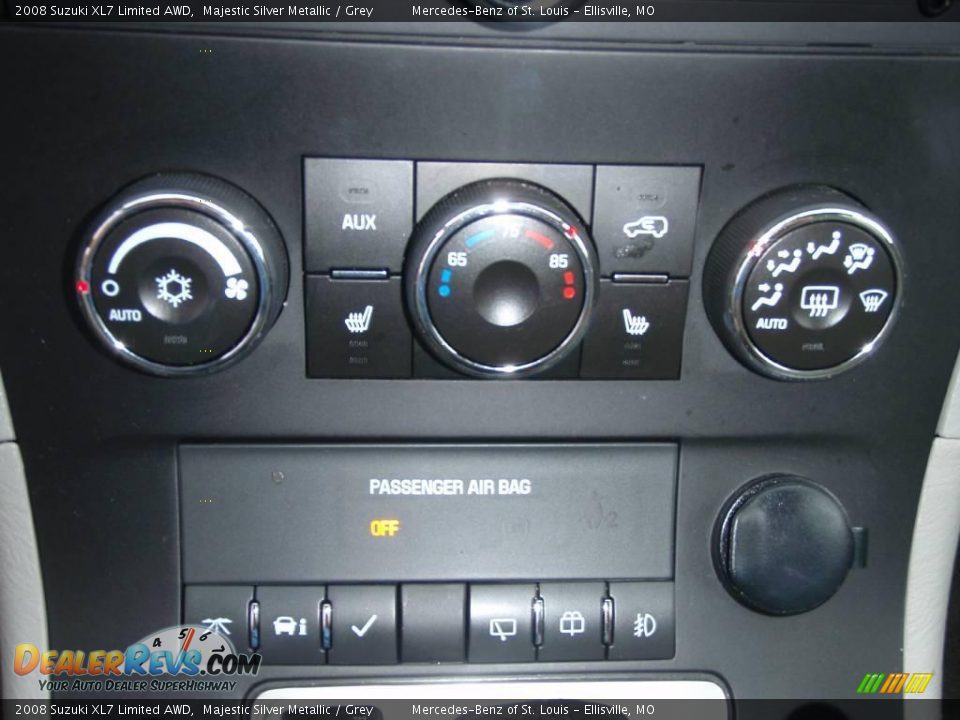 2008 Suzuki XL7 Limited AWD Majestic Silver Metallic / Grey Photo #22