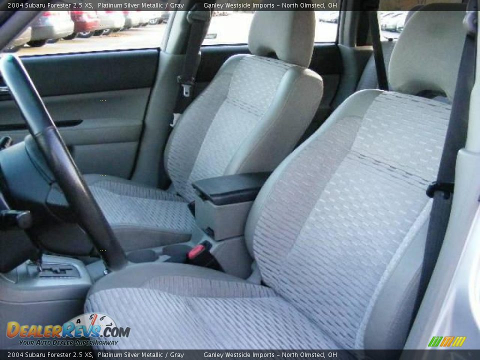 2004 Subaru Forester 2.5 XS Platinum Silver Metallic / Gray Photo #9