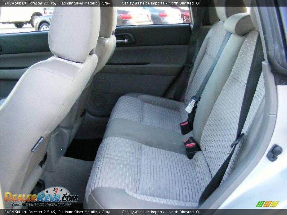 2004 Subaru Forester 2.5 XS Platinum Silver Metallic / Gray Photo #11