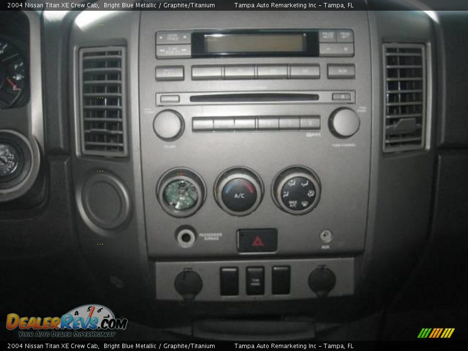 2004 Nissan Titan XE Crew Cab Bright Blue Metallic / Graphite/Titanium Photo #19