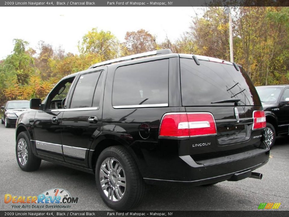 2009 Lincoln Navigator 4x4 Black / Charcoal Black Photo #4