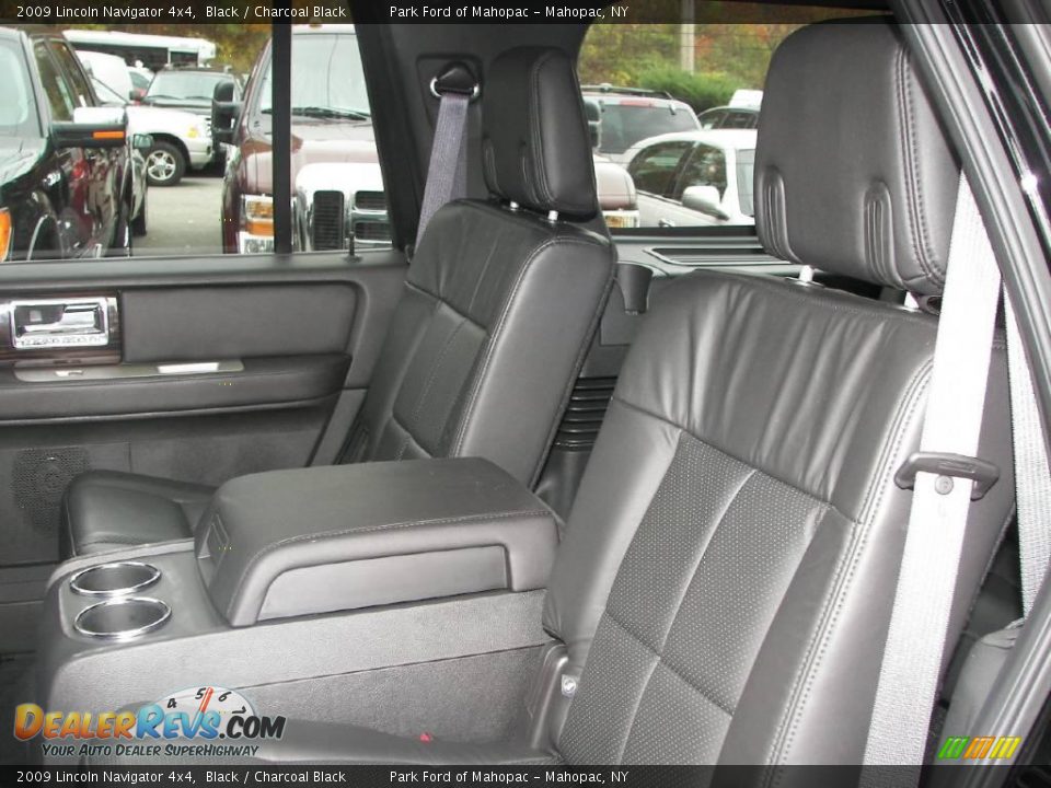 2009 Lincoln Navigator 4x4 Black / Charcoal Black Photo #8