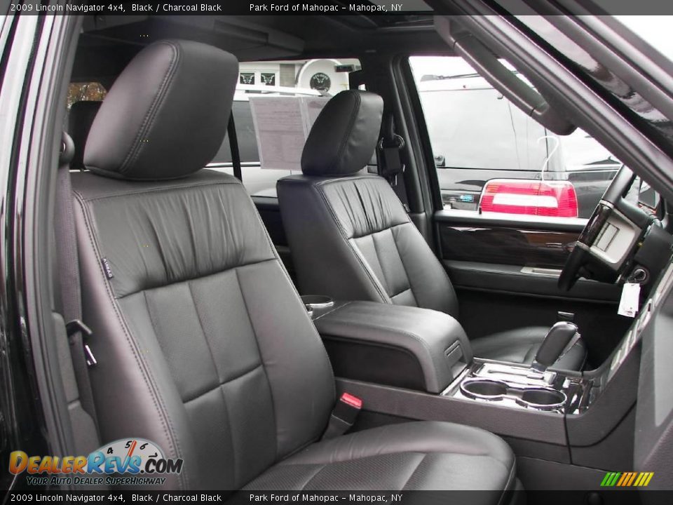2009 Lincoln Navigator 4x4 Black / Charcoal Black Photo #10