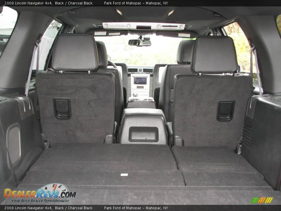 2009 Lincoln Navigator 4x4 Black / Charcoal Black Photo #11